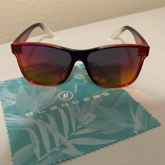 Blenders Sunglasses Millenia X2 Phoenix Fire - Picture 3 of 7